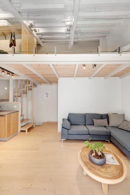 Nomade Vibrant Living Loft Apartment Ермополи Екстериор снимка